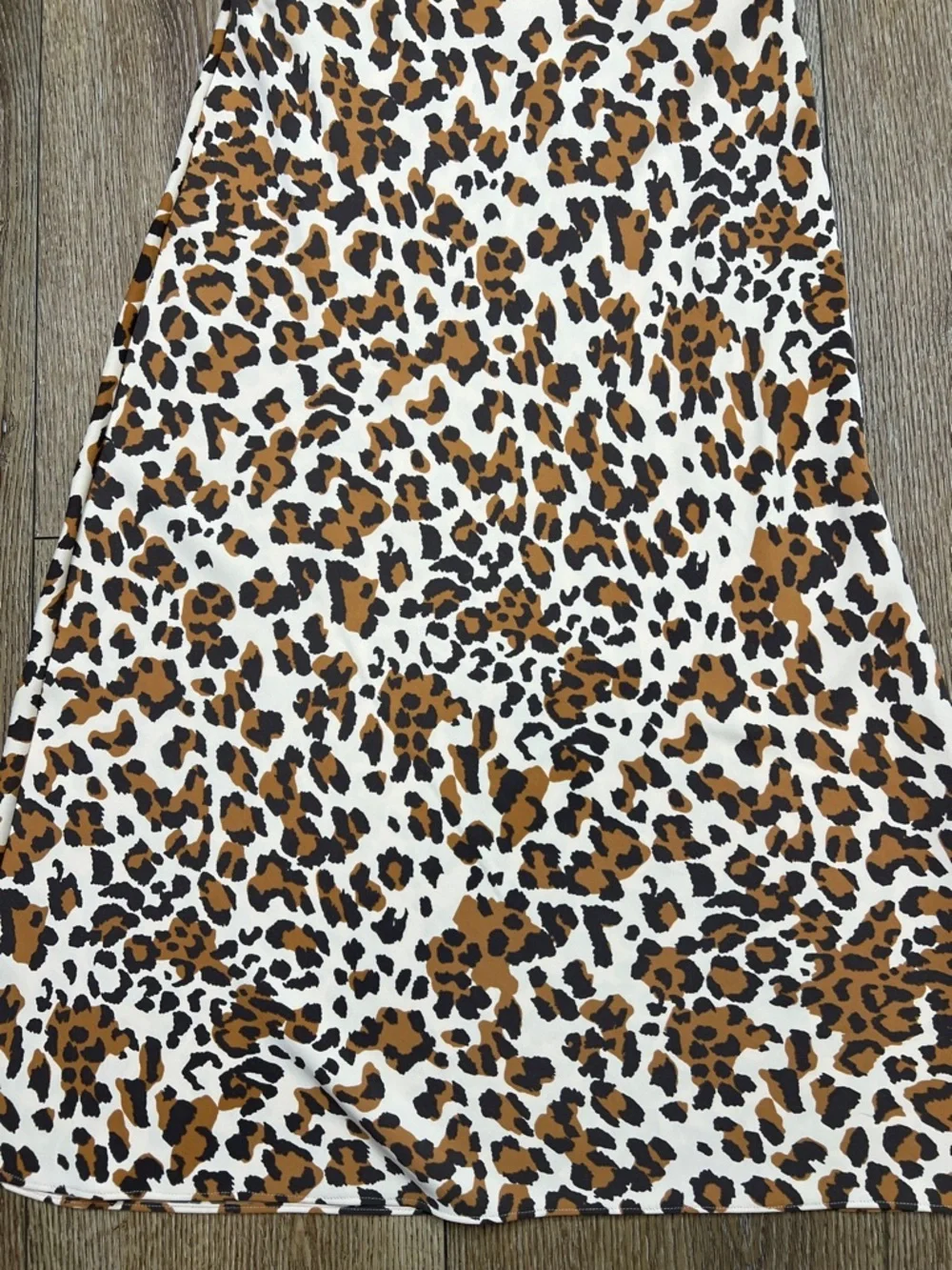Aritzia Babaton Leopard Print Midi Skirt Size 2